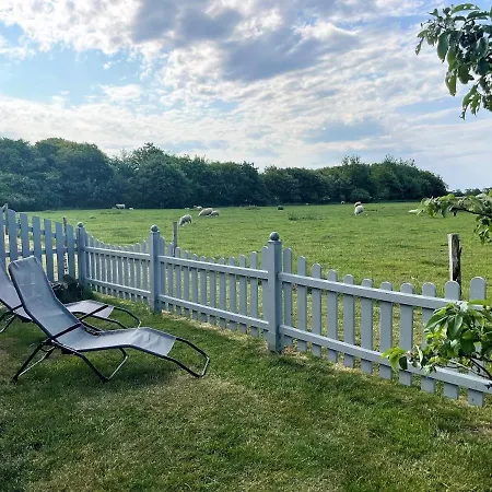 Hundeurlaub Bei Karin, Holzhaus, Eingezaeunter Garten, E-ladestation, Wlan, Ebenerdig *